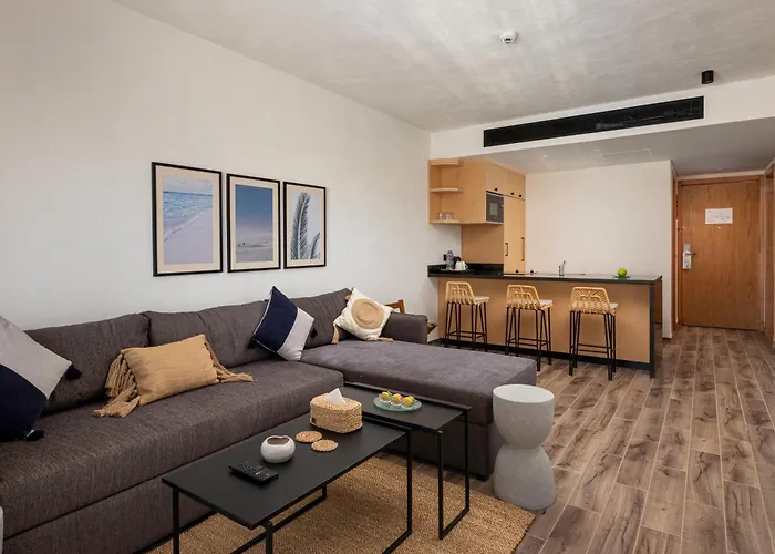 Creek And Residences 5*