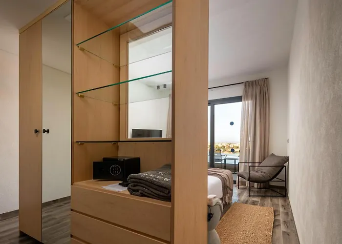 Creek And Residences מלון 5*